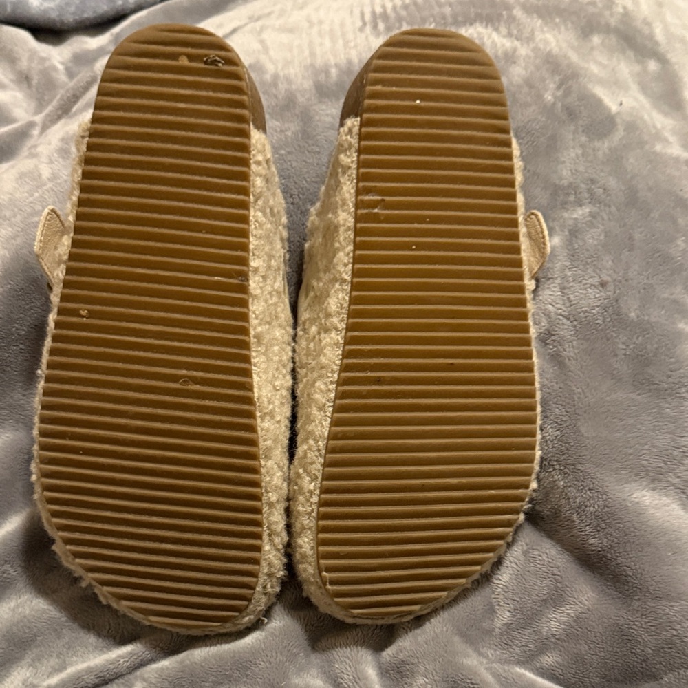Dirty Laundry Cream Sherpa Slip-On Mules with Buckle - Picture 4 of 7